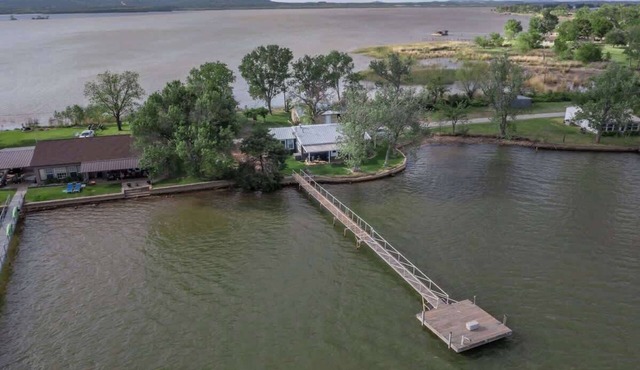 Waterfront House on PK Lake: Dock & No-Wake Cove
