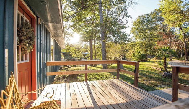 Waterfront Lake Retreat Private Dock & Fire Pit
