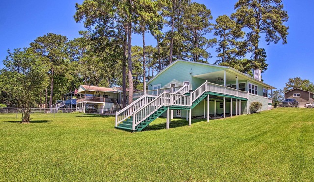 Waterfront Onalaska Retreat w/Private Dock!