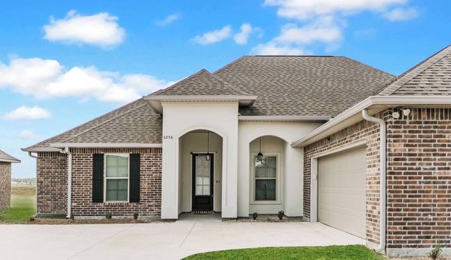 Welcome Contractor Stays at Rosehill Retreat