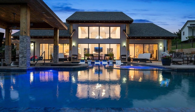 Welcome to Little La Jolla Resort, a luxury destination for special occasions.