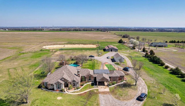 Welcome to Your Private Texas Ranch Retreat in Celina