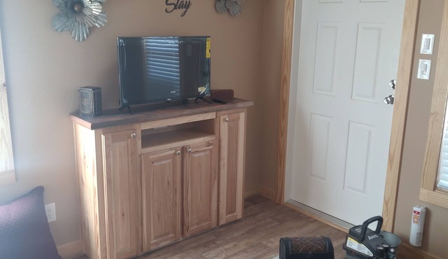 Wi-Fi on site Quiet Country Setting. 2 bedroom,