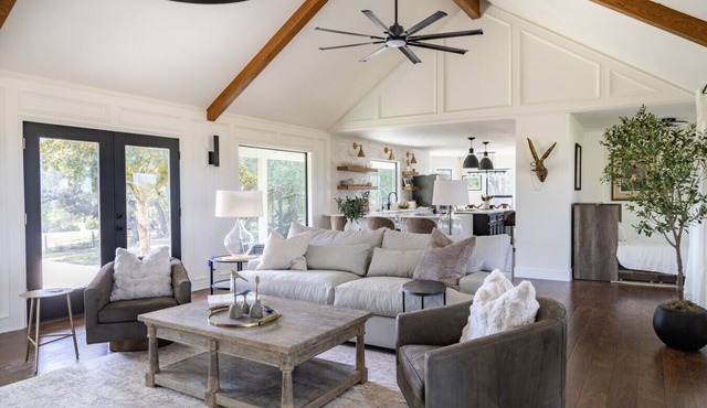 Windy Hill Retreat | Modern Farmhouse with Views, Cowboy Pool & Firepit