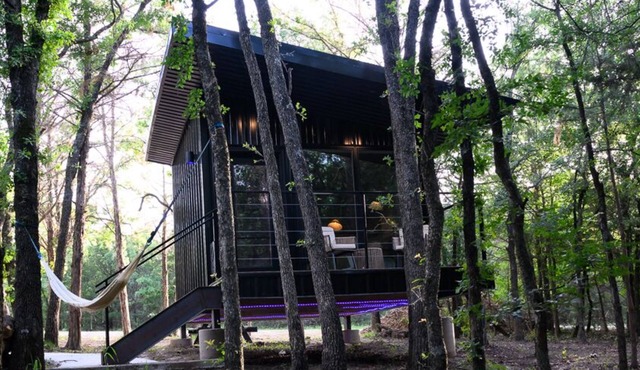 Wooded Romantic Cabin near LBJ Grasslands - Book 1 or All 4 Cabins