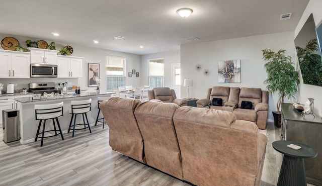 Work, Explore & Unwind: Lovely Permian Basin Home in Odessa