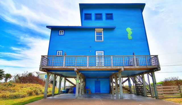 You can truly enjoy the Port A lifestyle in this colorful home. Monthly rentals