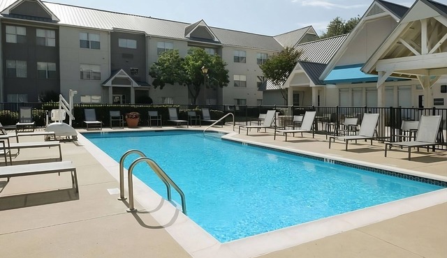 You Found it! Three Relaxing 2BR Suites, Swimming Pool, Free Parking & Breakfast