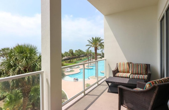 Beachfront Laid Back and Luxurious Diamond Beach Condo - Amazing Pools Amenities