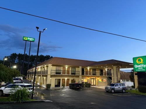 Quality Inn 