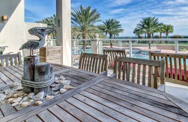 Resort-Style Ocean-Front Condo, with Shared Pool, Hot Tub, Fitness Center & More
