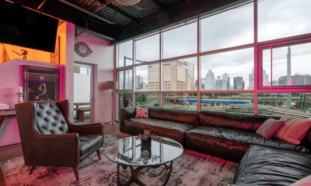 East Cesar Chavez House | Swanky Townhome