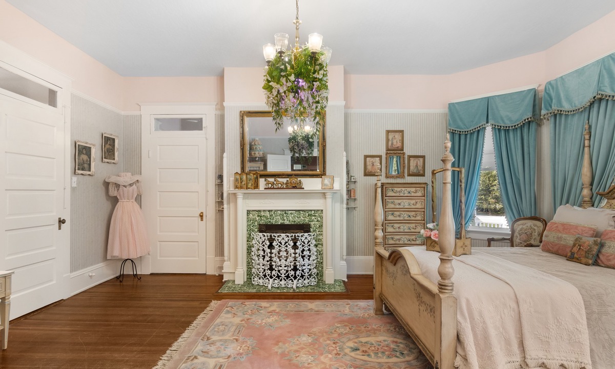 Hattiesburg Bed & Breakfast | Ross Mansion Bed & Breakfast and Events