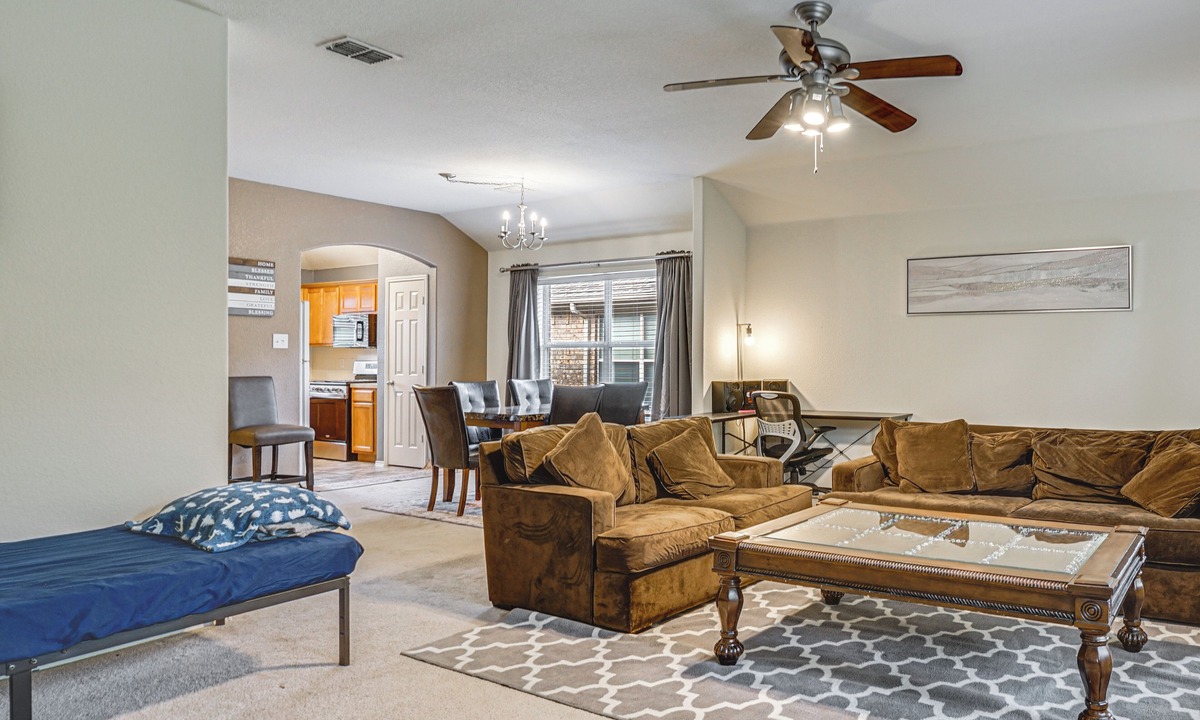 Fort Worth Cottage | Fenced Yard & Patio! Family Escape in DFW Suburbs