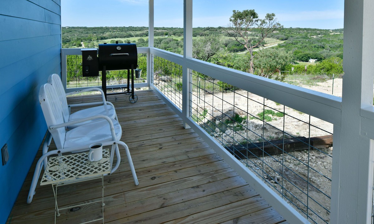 Johnson City House | Tiny Home in the Texas Hill Country - The Blue Casita on Caballo Creek