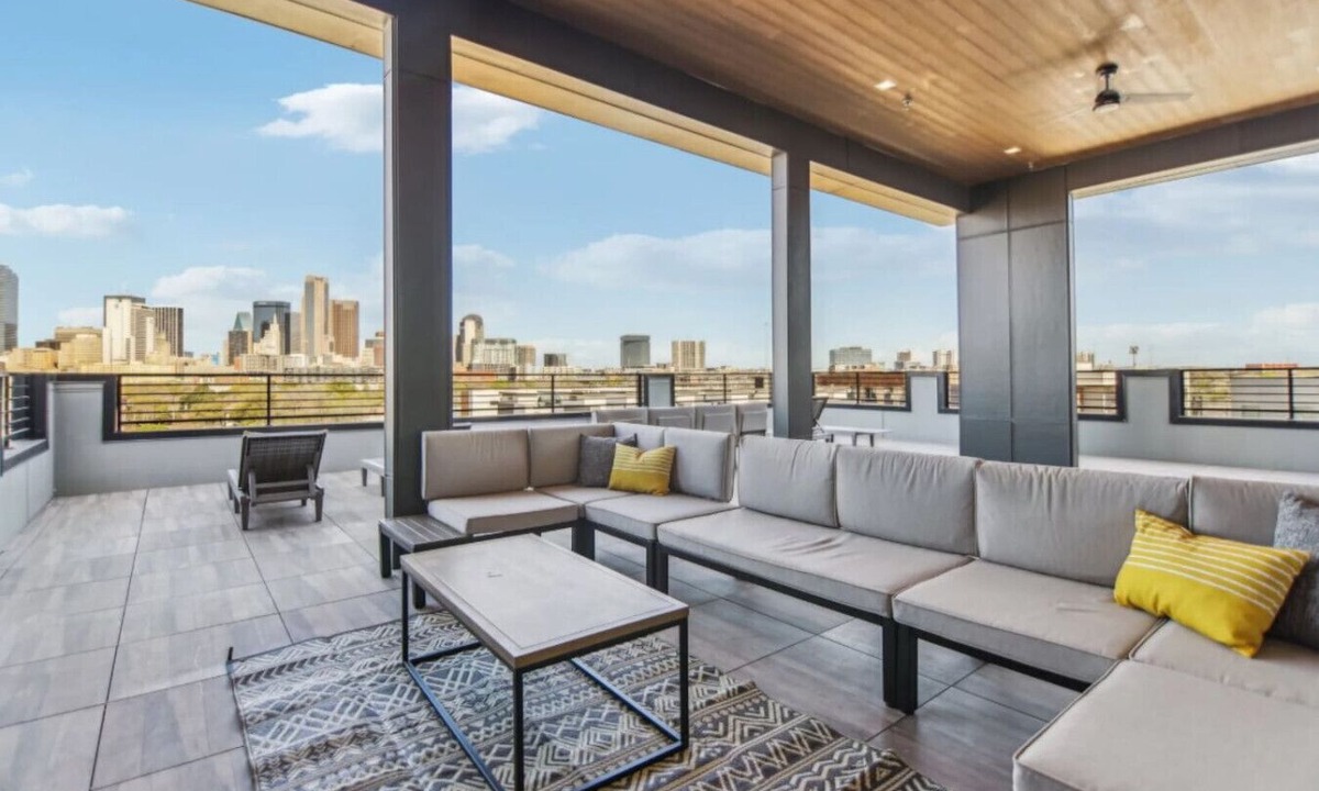 Cedars Apartment | Urban Zen: Dallas 1BR w/Gym & Parking