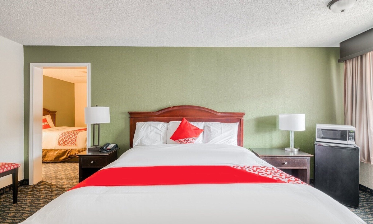 Rosenberg Apartment | King Bed | Rosenberg TX