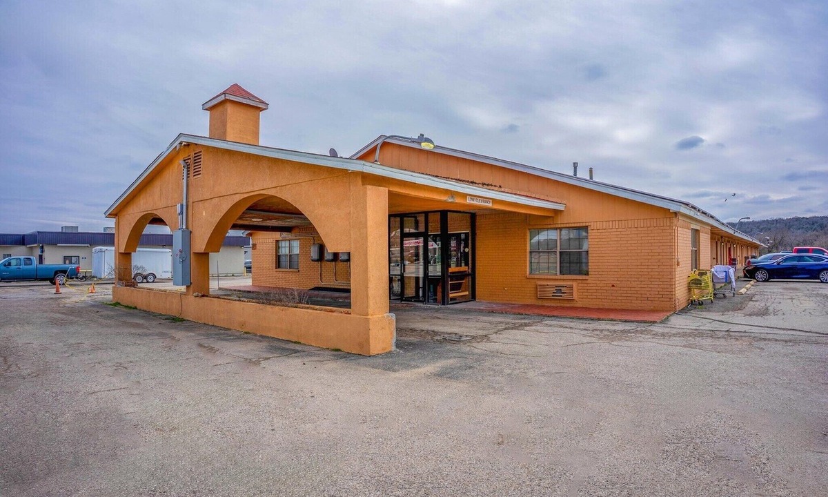 Mineral Wells Apartment | King Bed |Smoking|Mineral Wells, TX