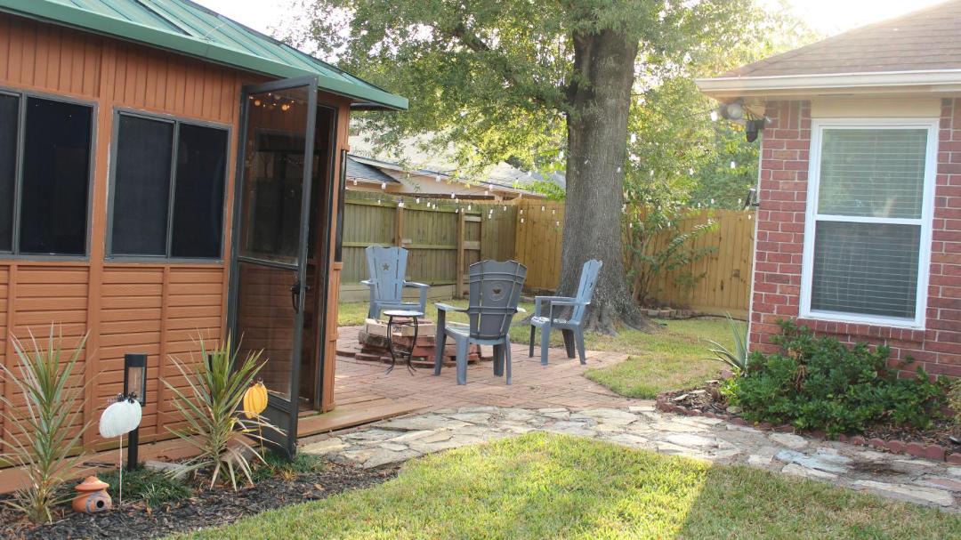 Atascocita House | Maple House Backyard retreat W Hot Tub Near IAH