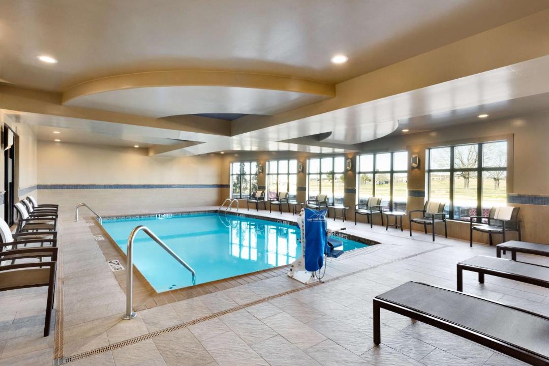Monroe Hotel | Hampton Inn and Suites Monroe