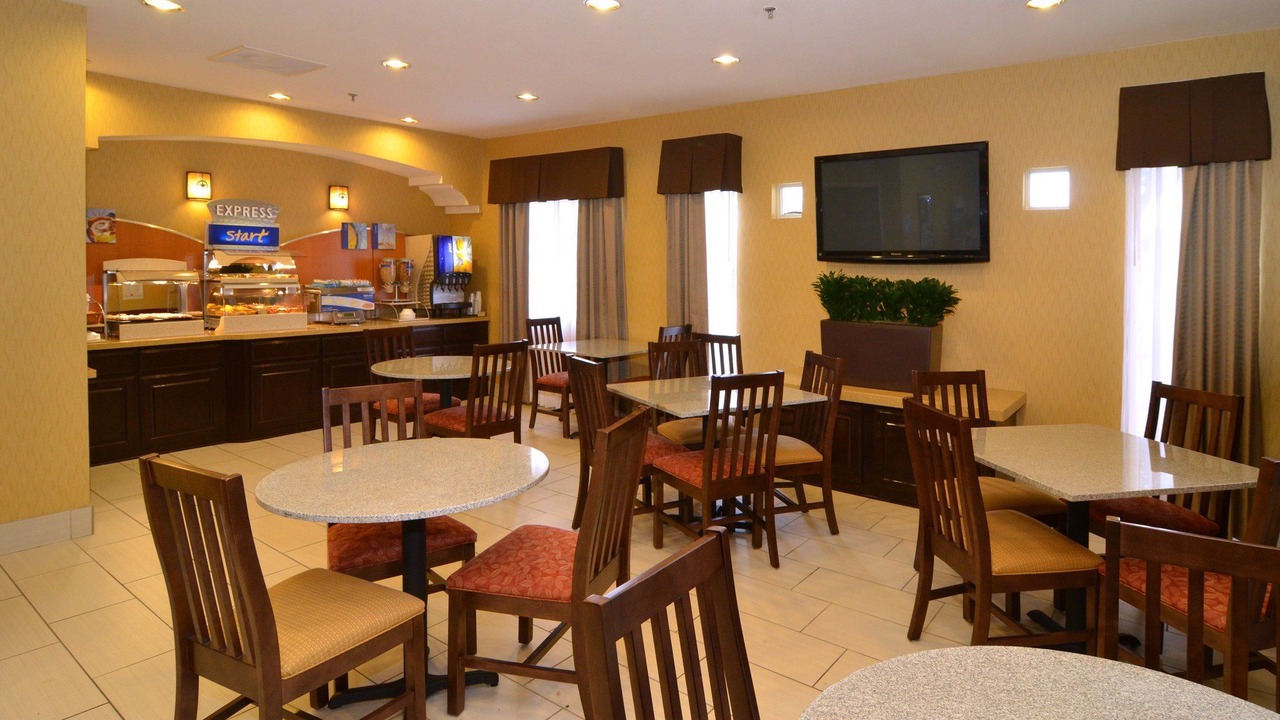 Photo of Livingroom in Hollywood Park