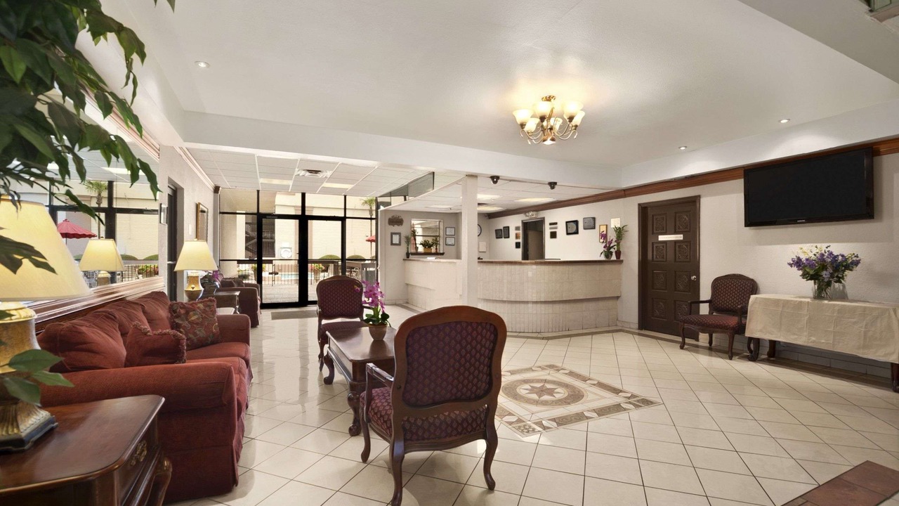 Photo of Livingroom in Harvey