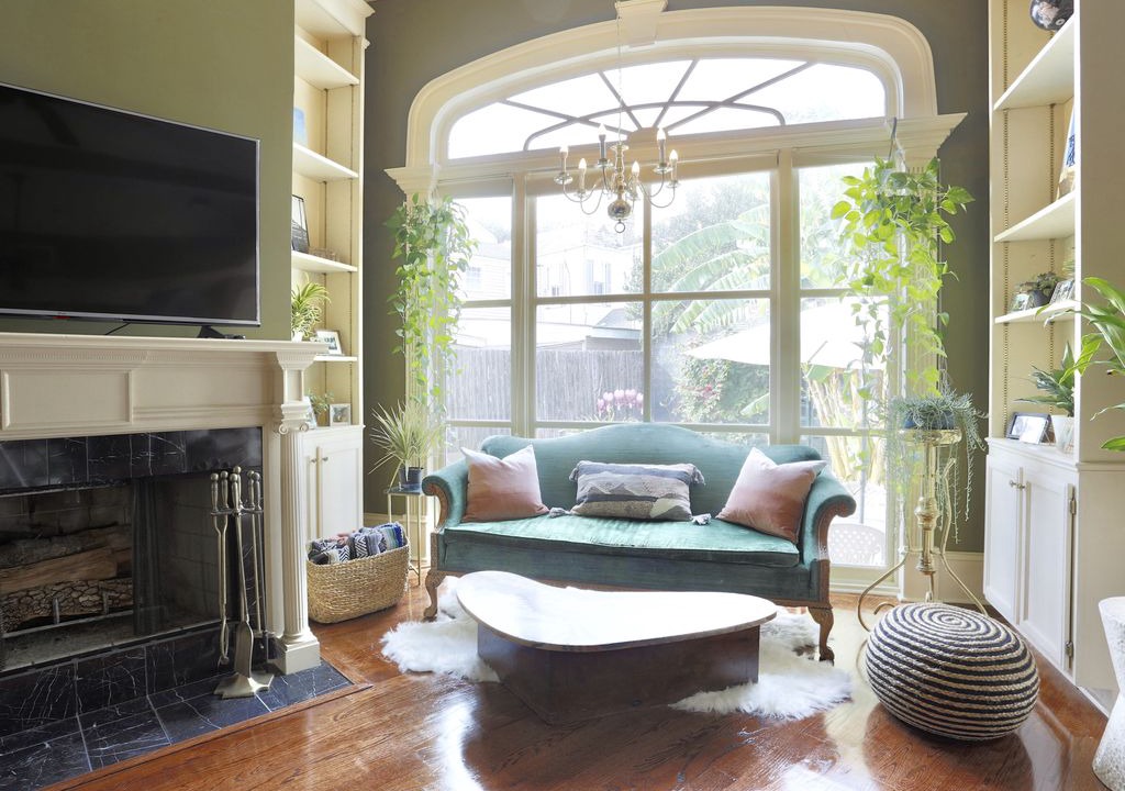 Photo of Livingroom in Garden District