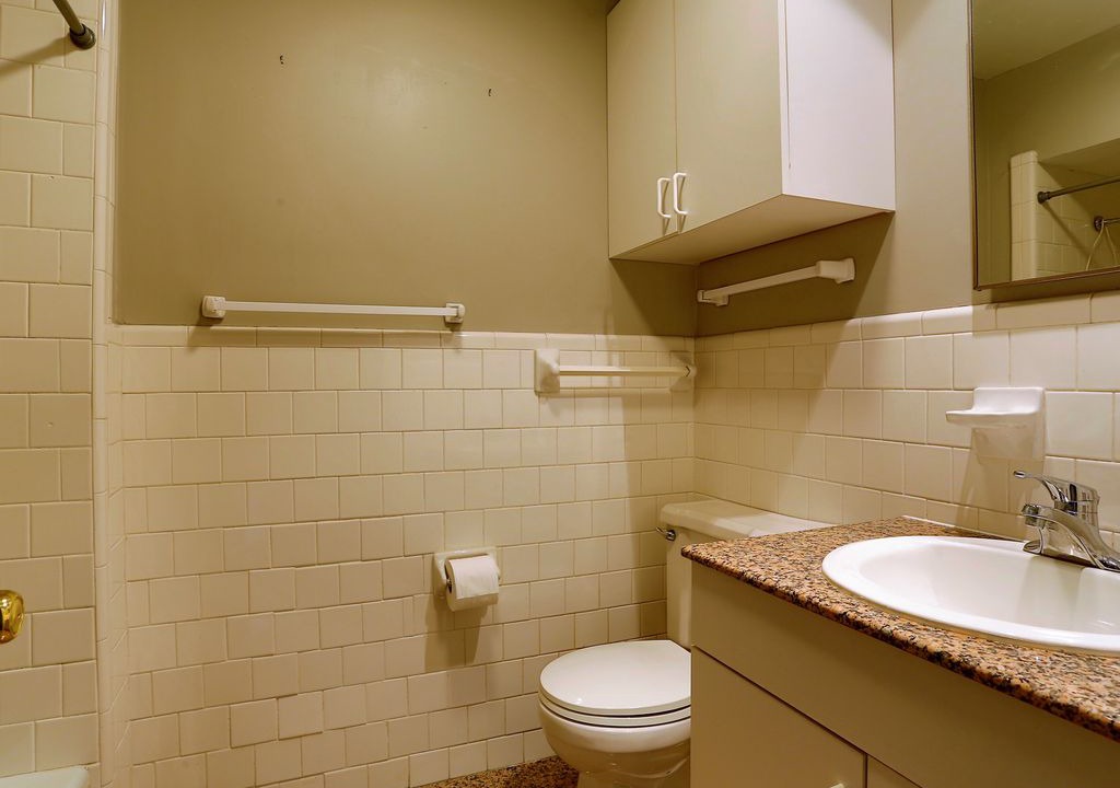 Photo of Bathroom in Garden District