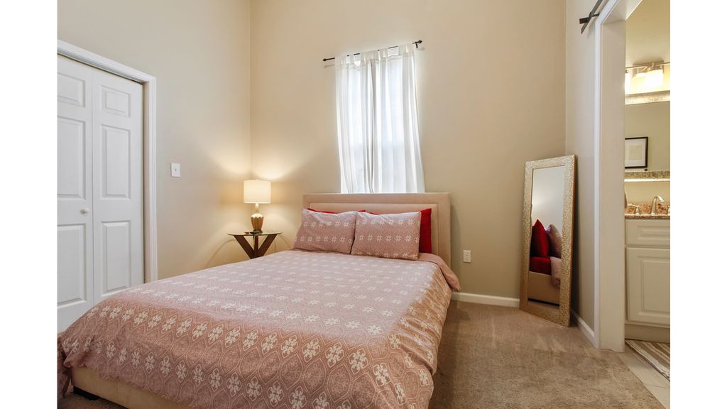 Photo of Bedroom in Faubourg Lafayette