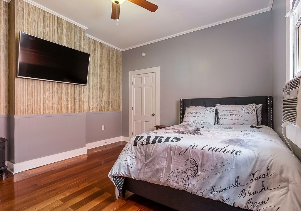 Photo of Bedroom in Algiers Point