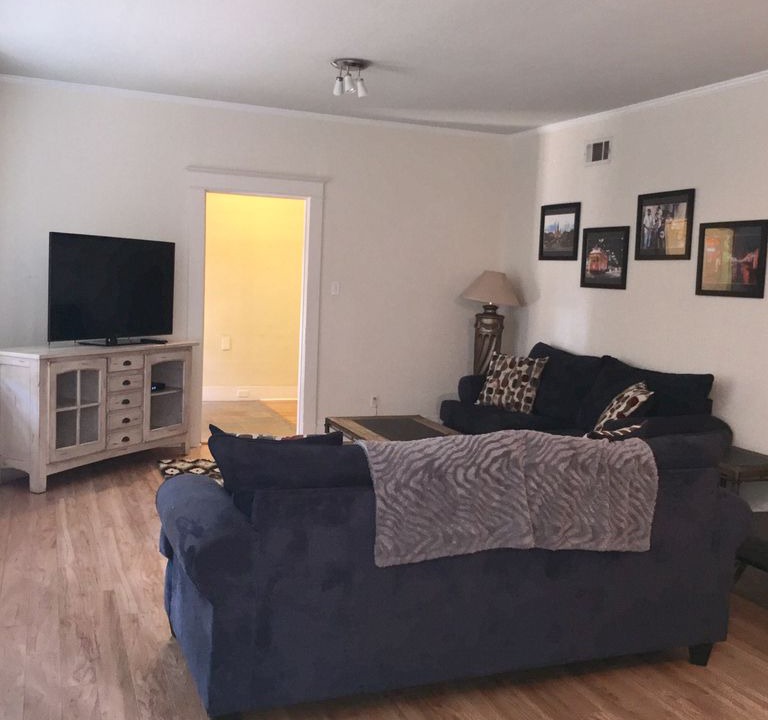 Photo of Livingroom in Garden District