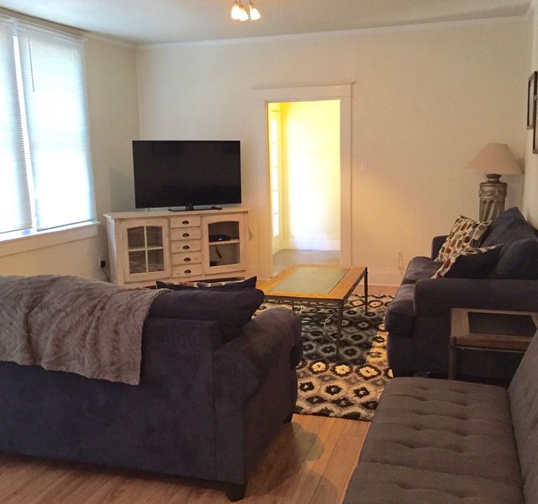 Photo of Livingroom in Garden District