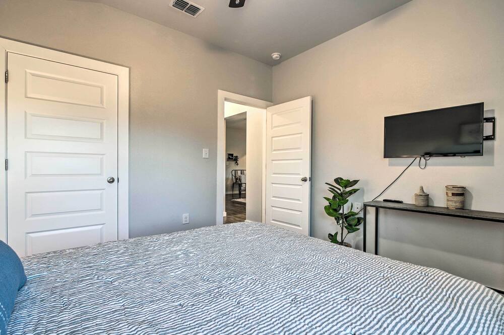 Photo of Bedroom in Lago Vista