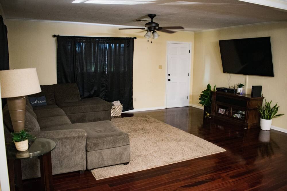 Photo of Livingroom in Breaux Bridge