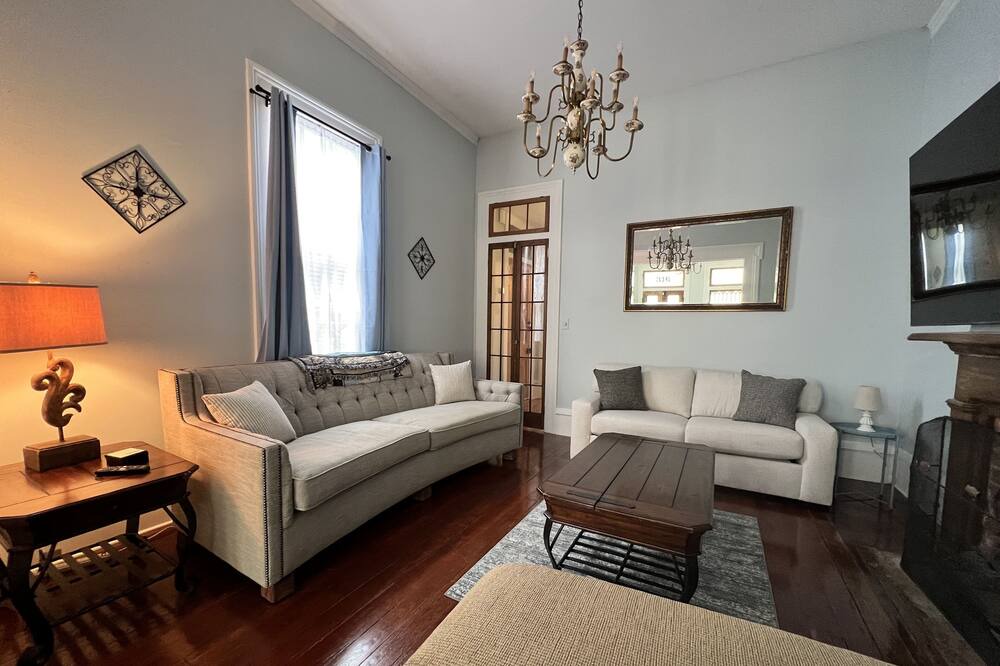 Photo of Bedroom in Algiers Point