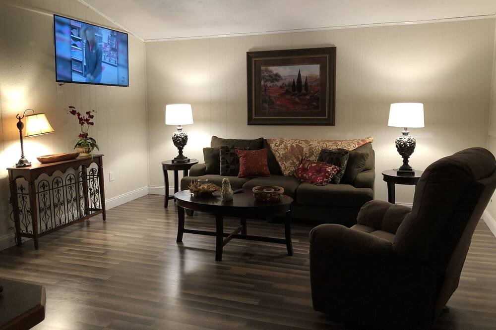 Photo of Livingroom in Moss Point