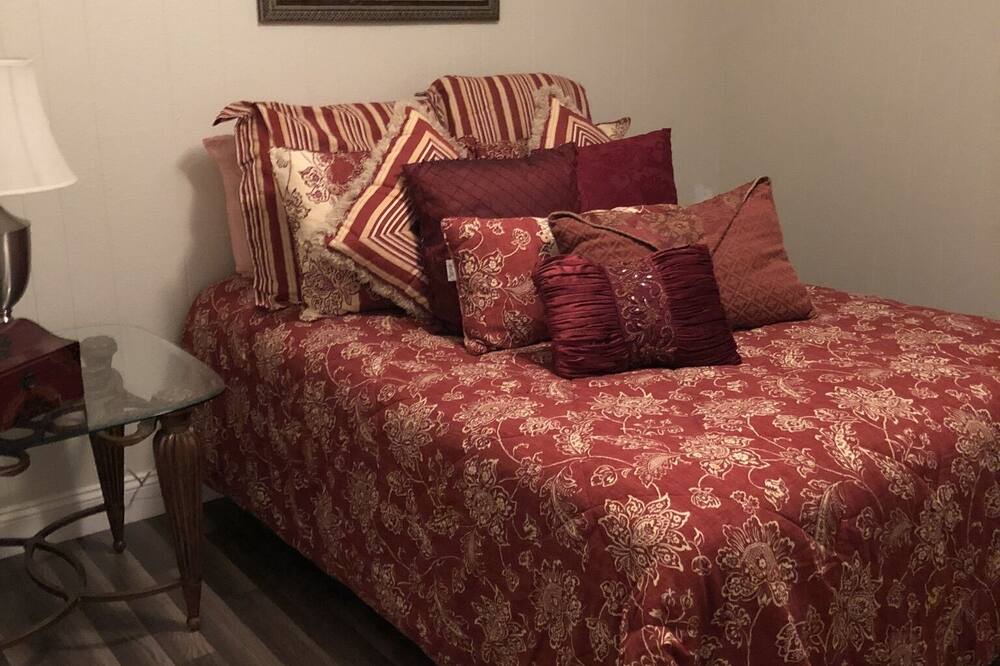 Photo of Bedroom in Moss Point