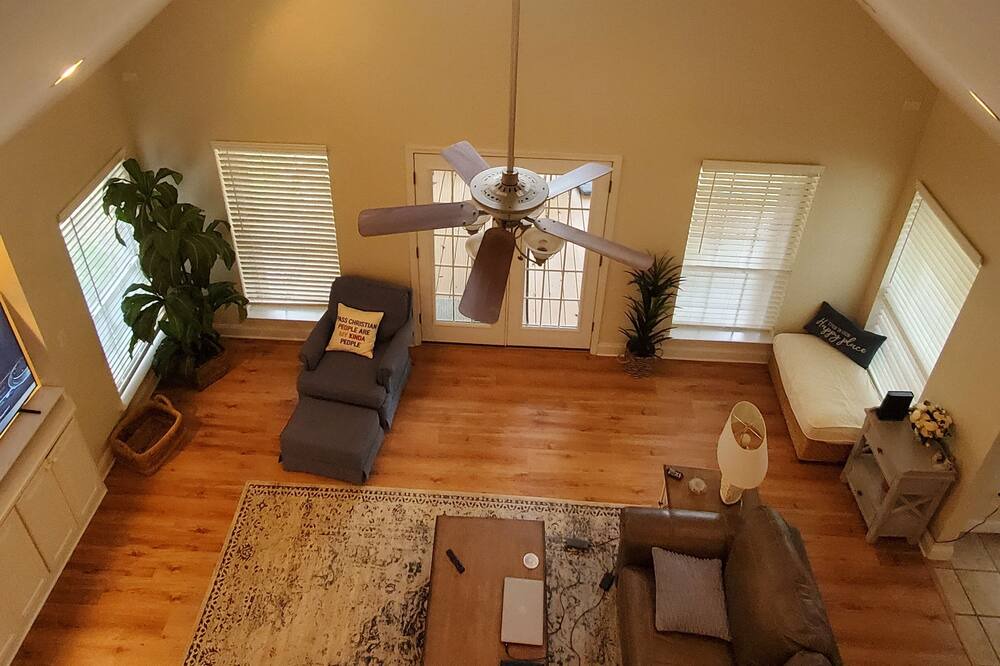 Photo of Bedroom in Diamondhead
