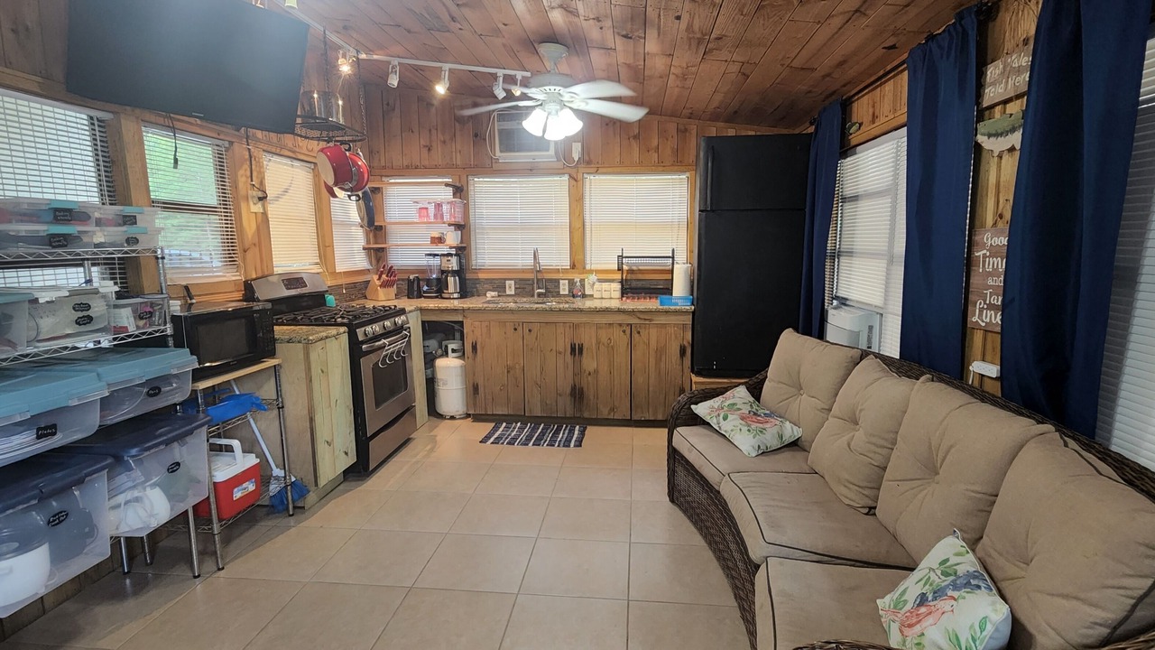 Photo of Kitchen in Maurepas