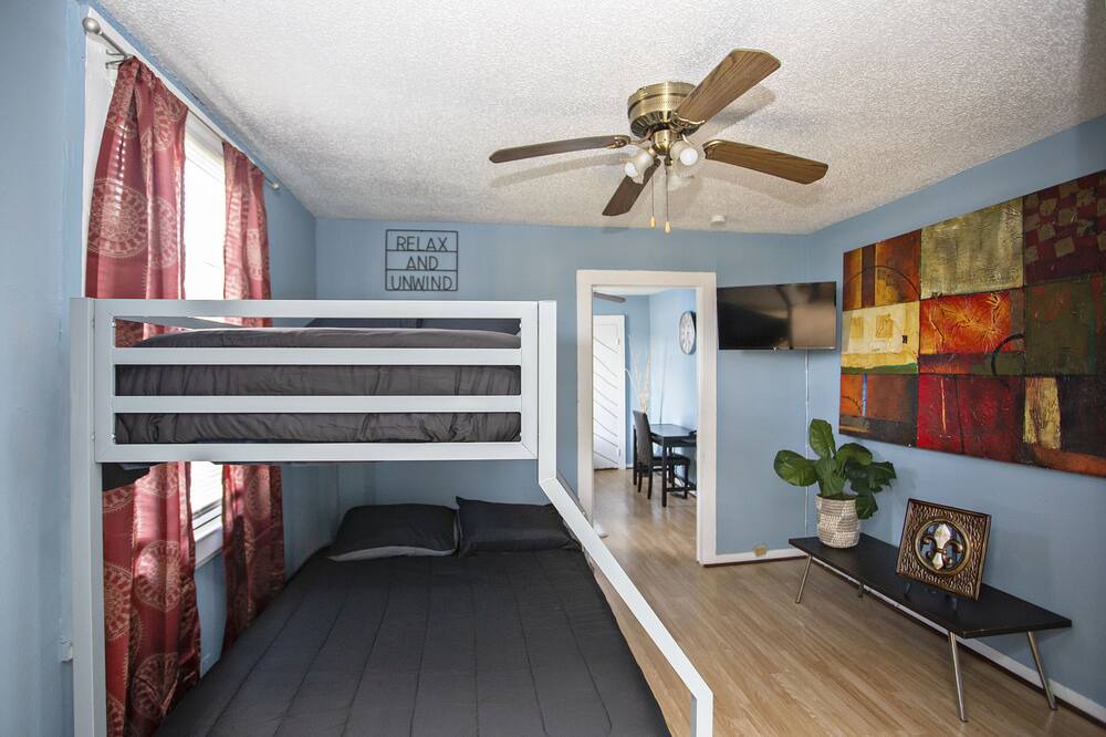 Photo of Bedroom in Whitney