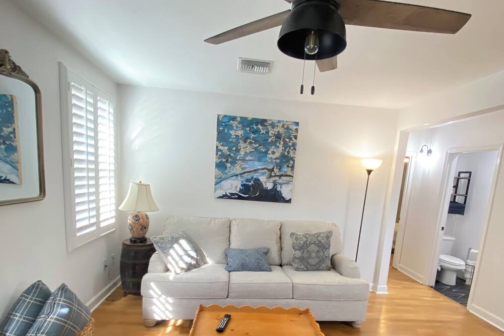 Photo of Livingroom in Chalmette
