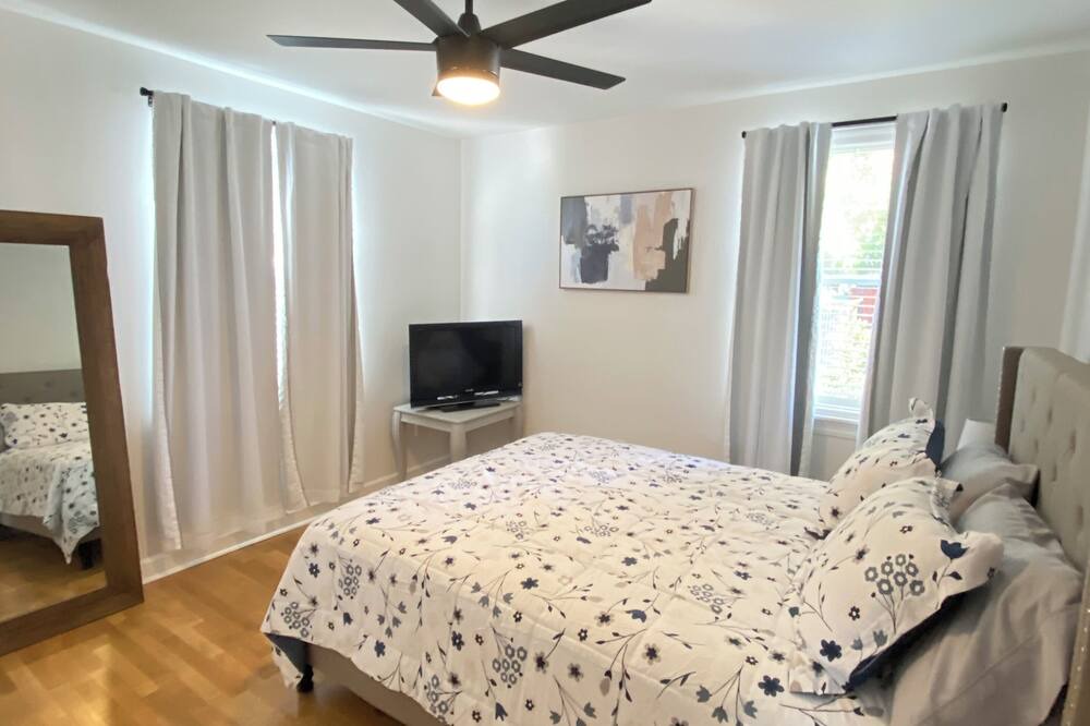Photo of Bedroom in Chalmette