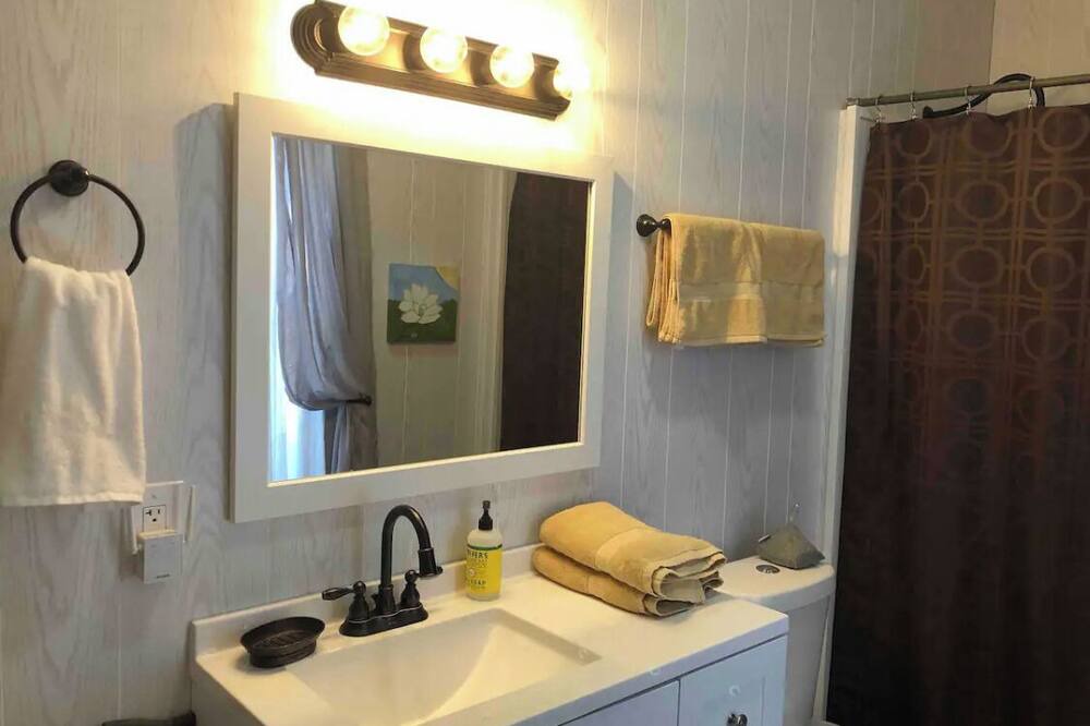 Photo of Bathroom in Scott