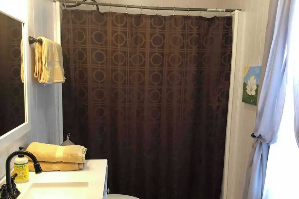 Photo of Bathroom in Scott