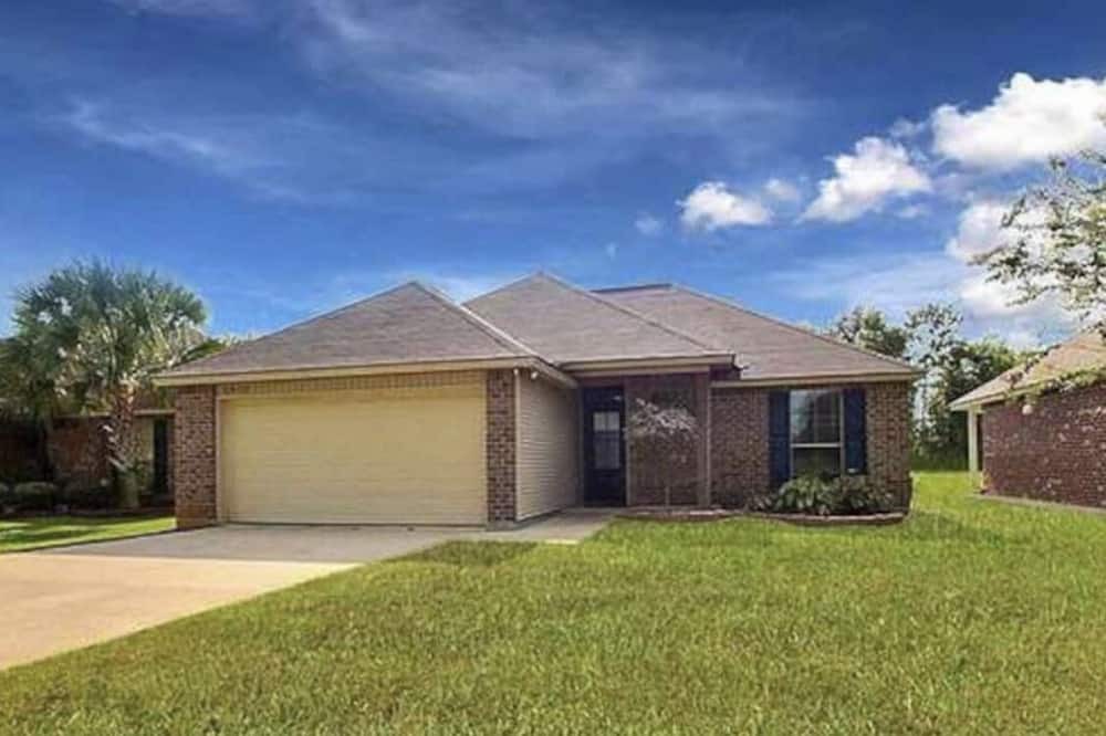 Photo of Outdoor in Gonzales
