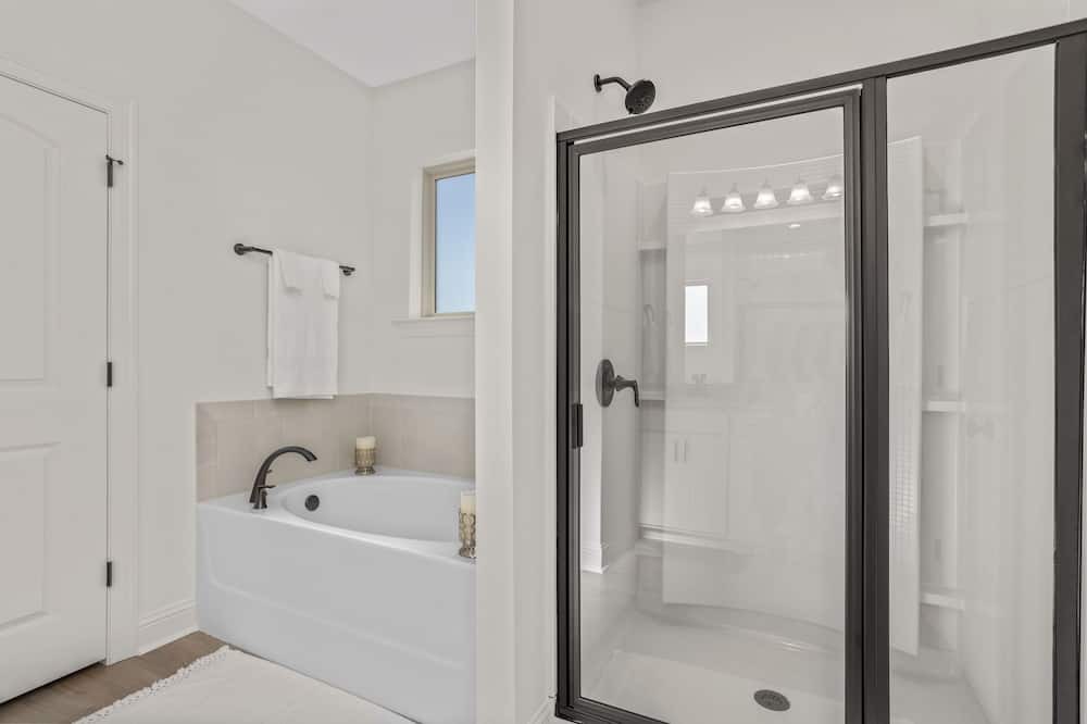Photo of Bathroom in Lake Charles