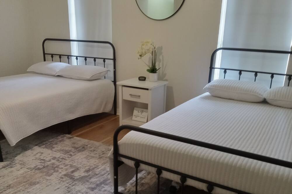 Photo of Bedroom in Old Aurora