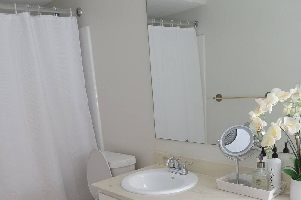 Photo of Bathroom in Old Aurora
