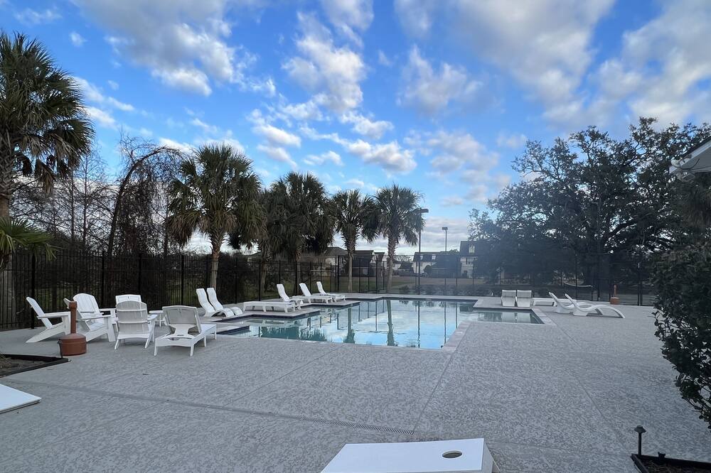 Photo of Outdoor in Highlands - Perkins