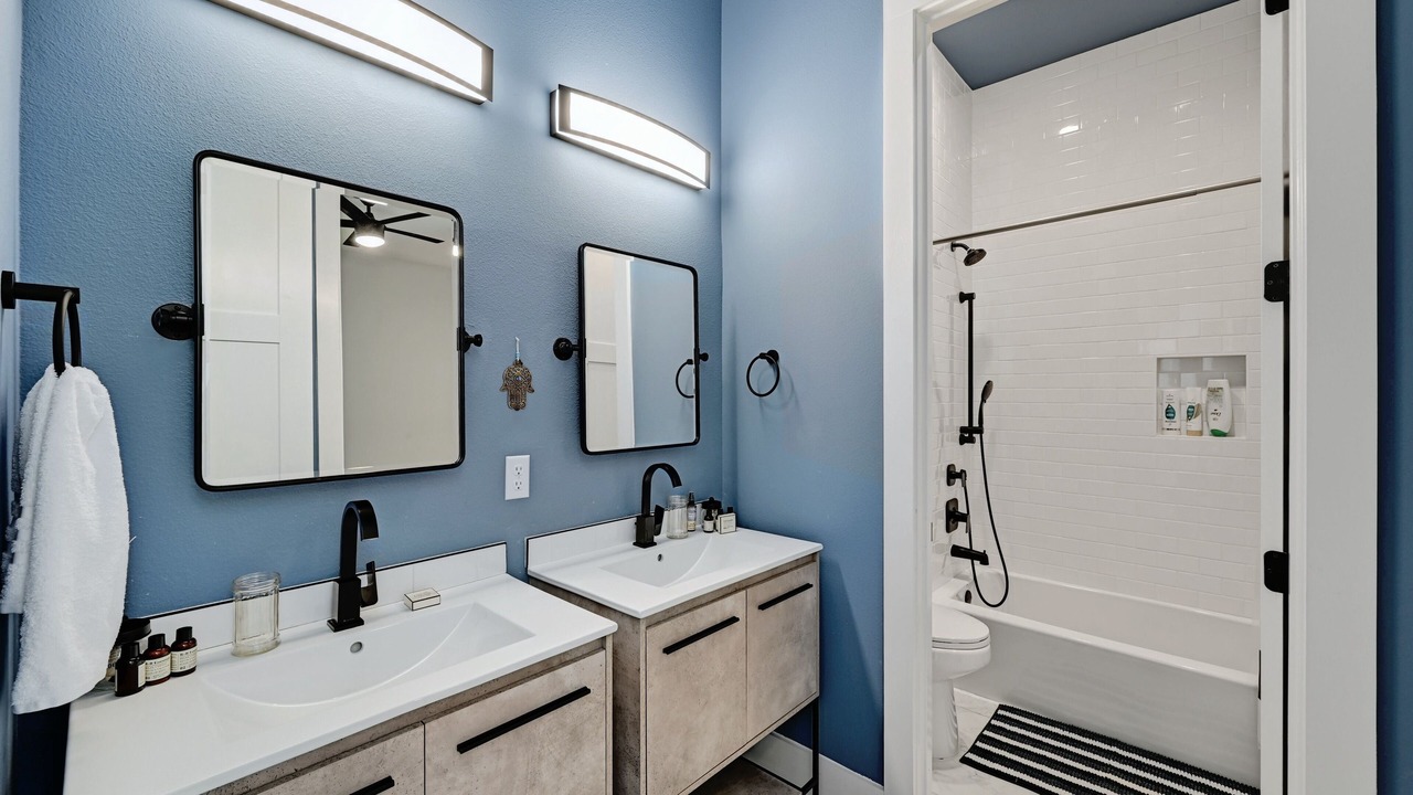 Photo of Bathroom in Apache Shores